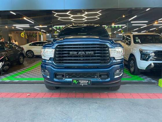 RAM 3500 6.7 I6 TURBO DIESEL LIMITED LONGHORN CD 4X4  AUTOMÁTICO